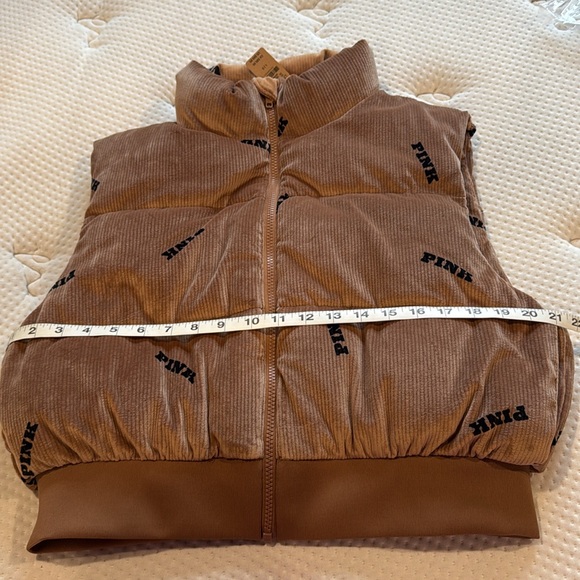 PINK Vest. NWT - Picture 7 of 7